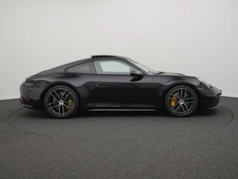 Porsche 992.2 Carrera GTS