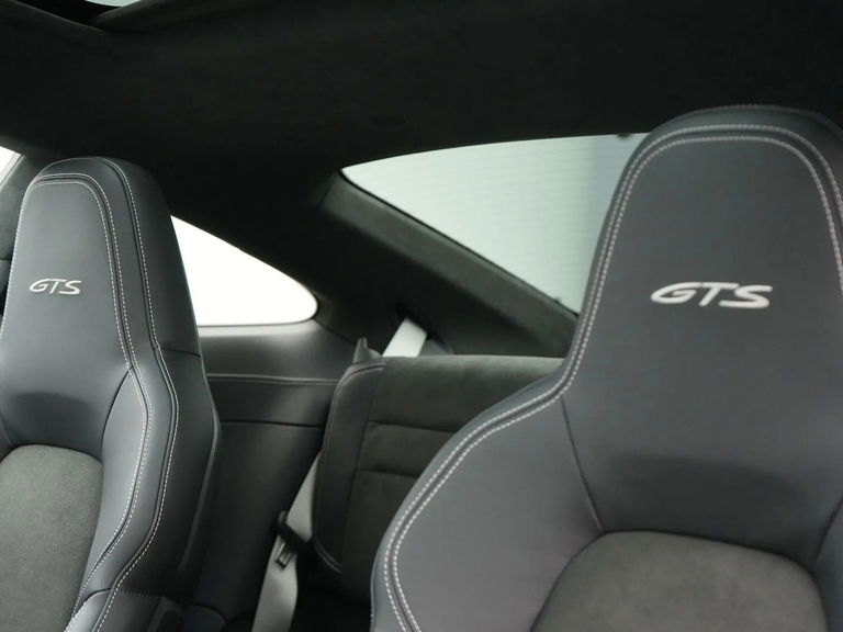 Porsche 992 Carrera GTS