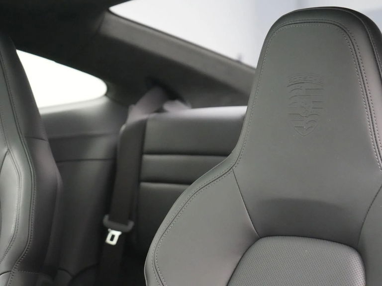 Porsche 992.2 Carrera GTS