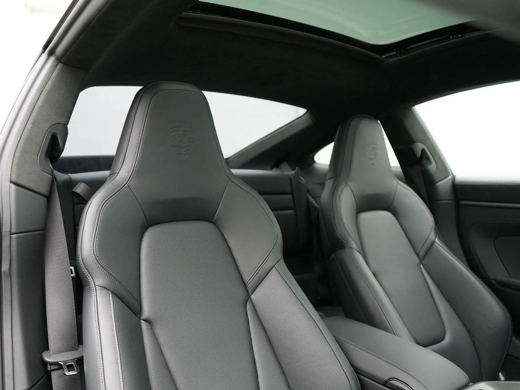 Porsche 992.2 Carrera GTS