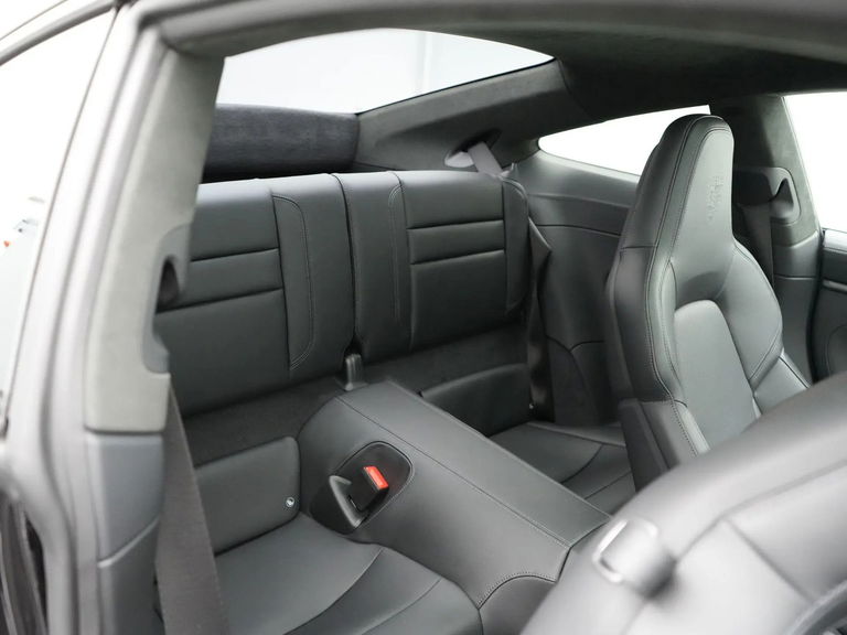 Porsche 992.2 Carrera GTS