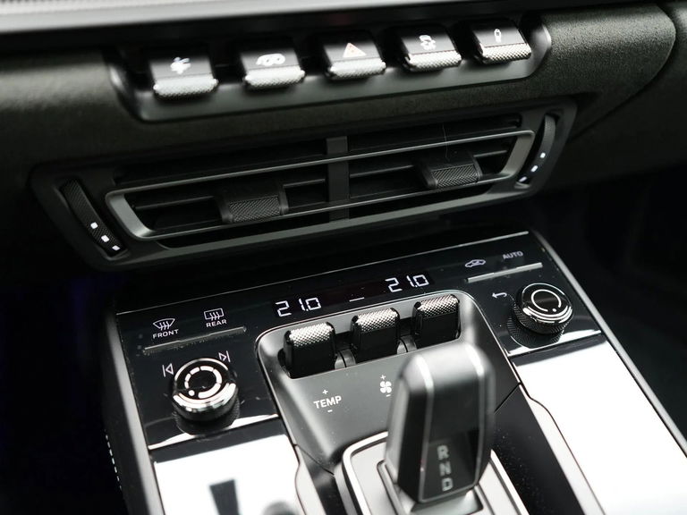 Porsche 992 Carrera GTS