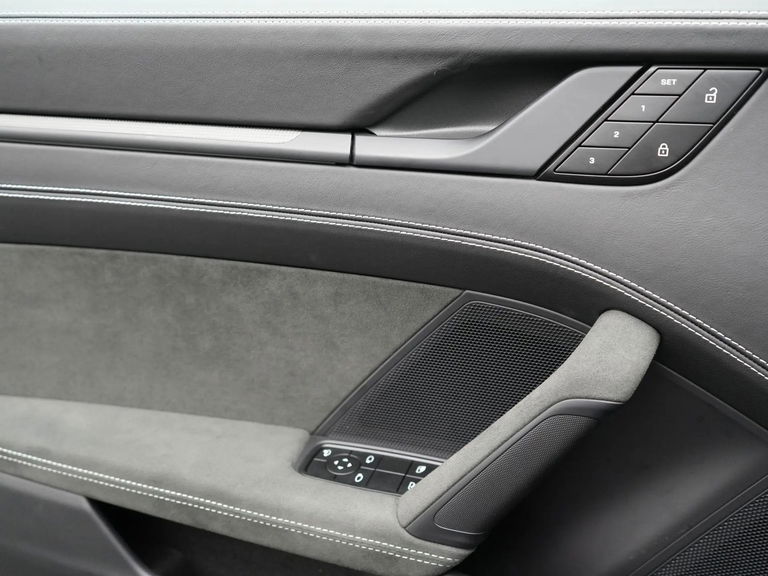 Porsche 992 Carrera GTS