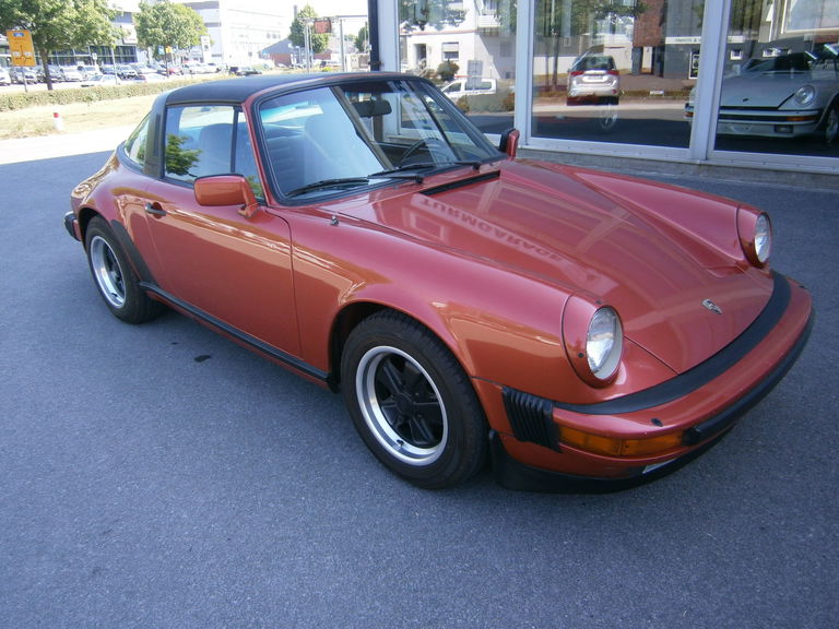 Porsche 911 Carrera 3.2 