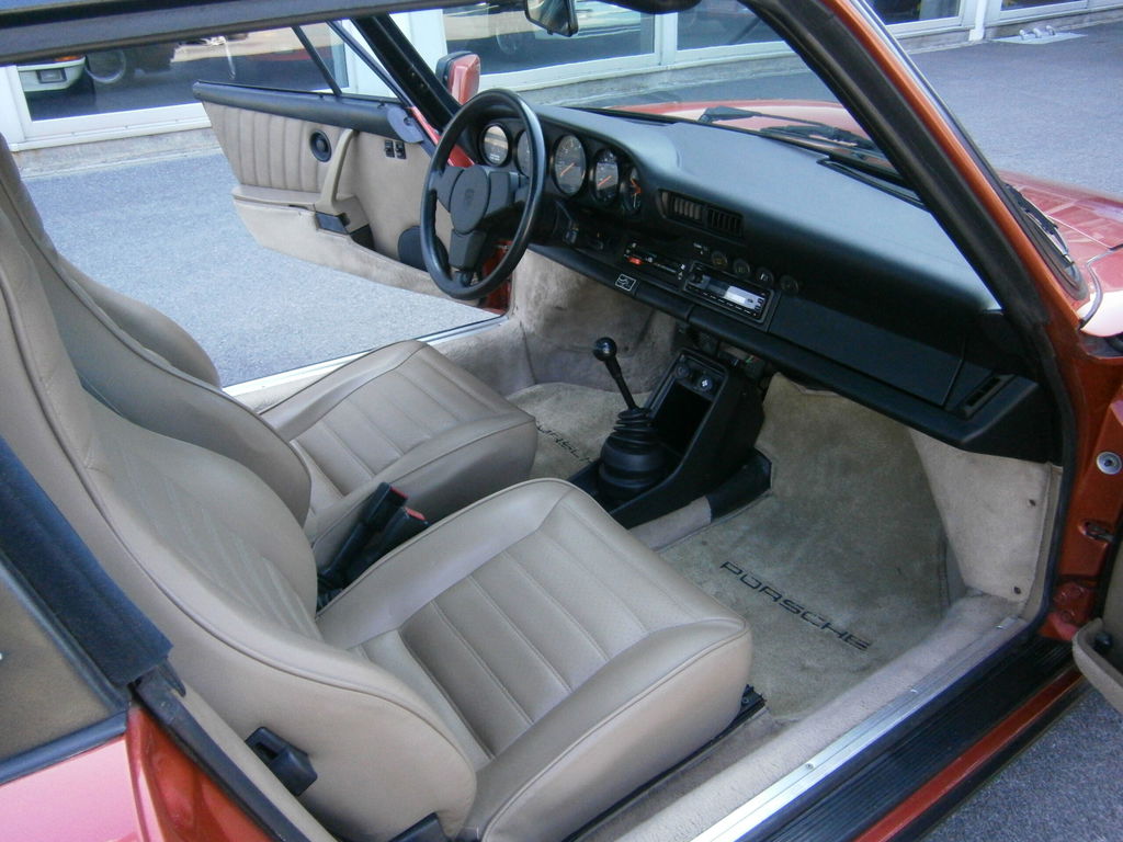 Porsche 911 Carrera 3.2 (US)