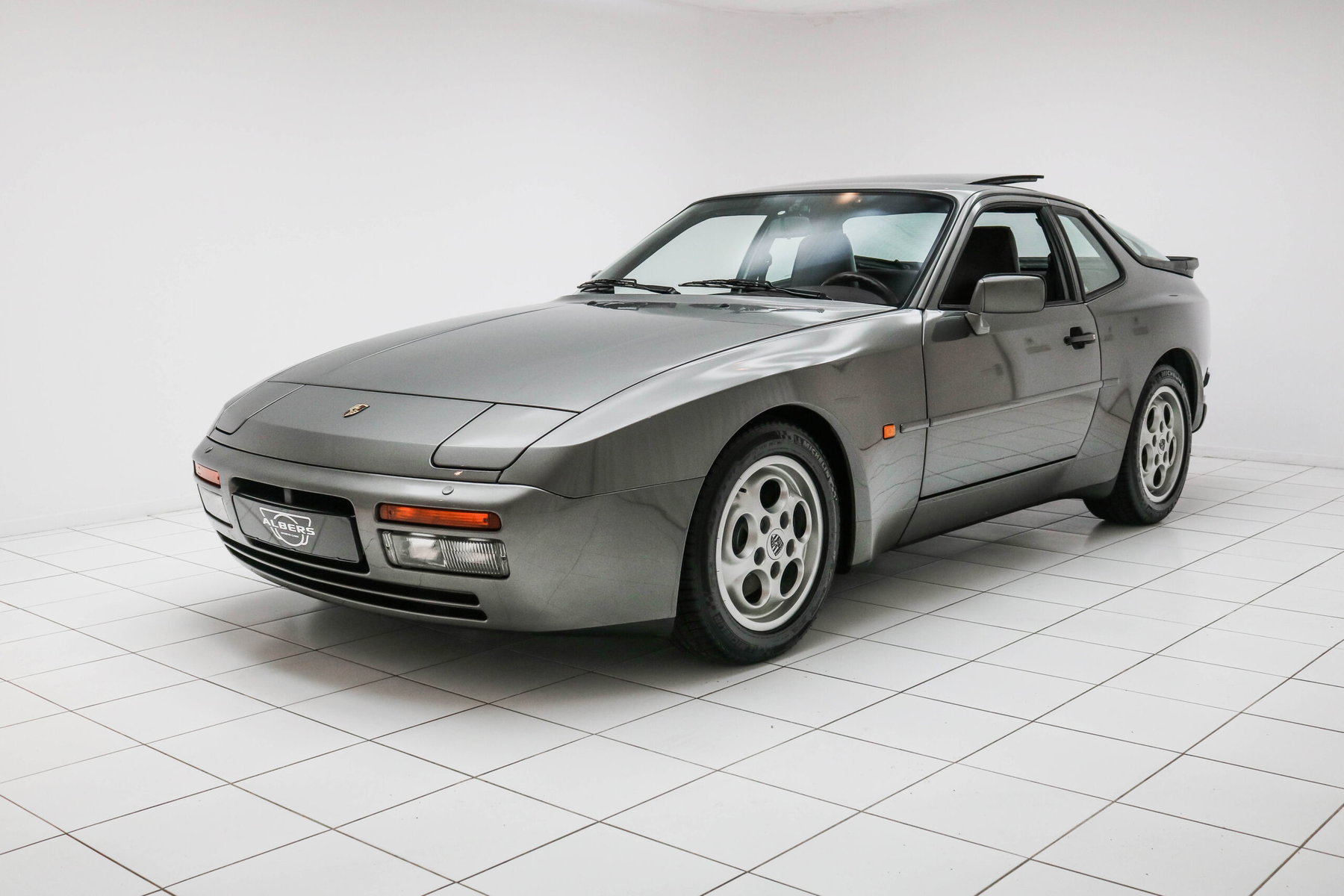 Porsche 944 Turbo Coupé 1988 - elferspot.com - Marketplace for