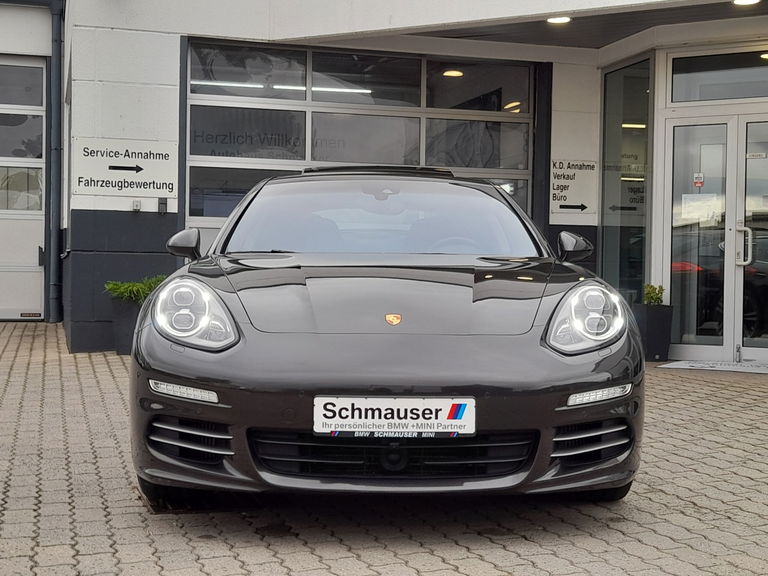Porsche Panamera 4S