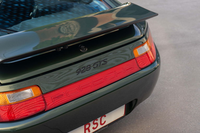 Porsche 928 GTS