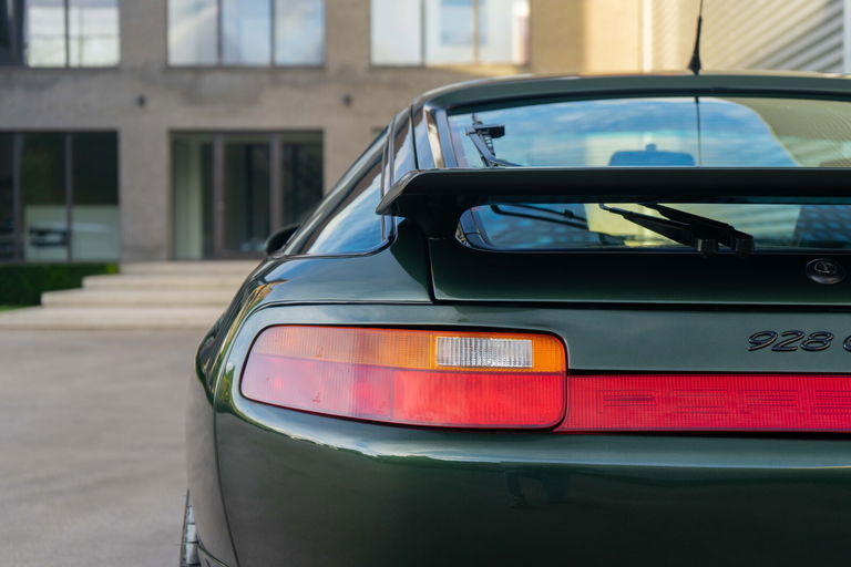Porsche 928 GTS