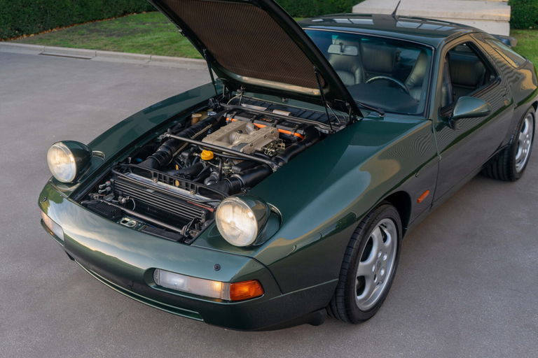 Porsche 928 GTS