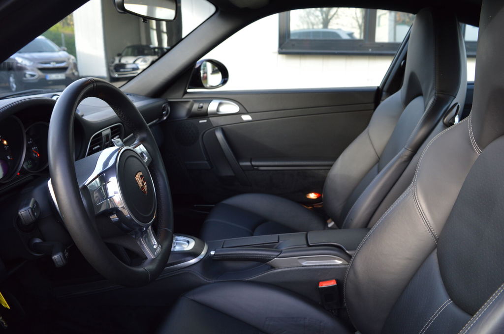 Porsche 997.2 Carrera GTS