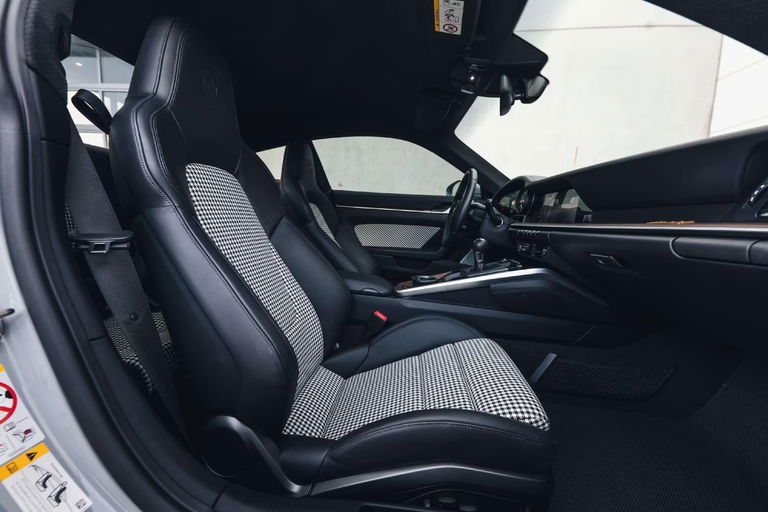 Porsche 992 Sport Classic