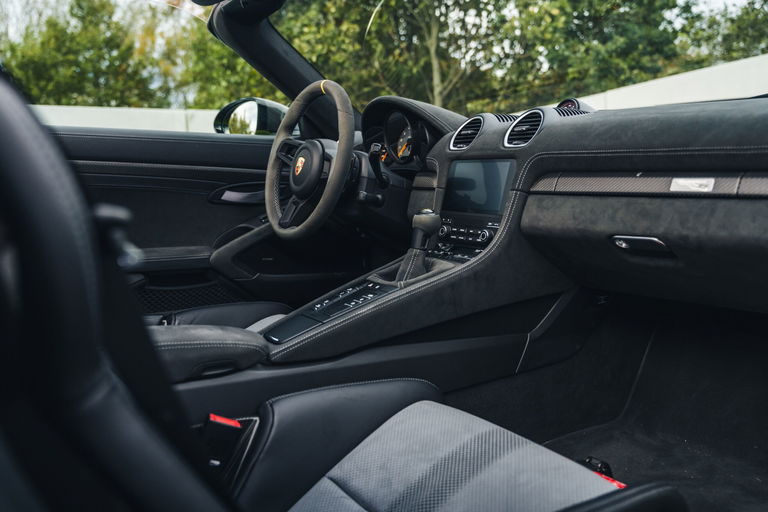 Porsche 718 Spyder RS