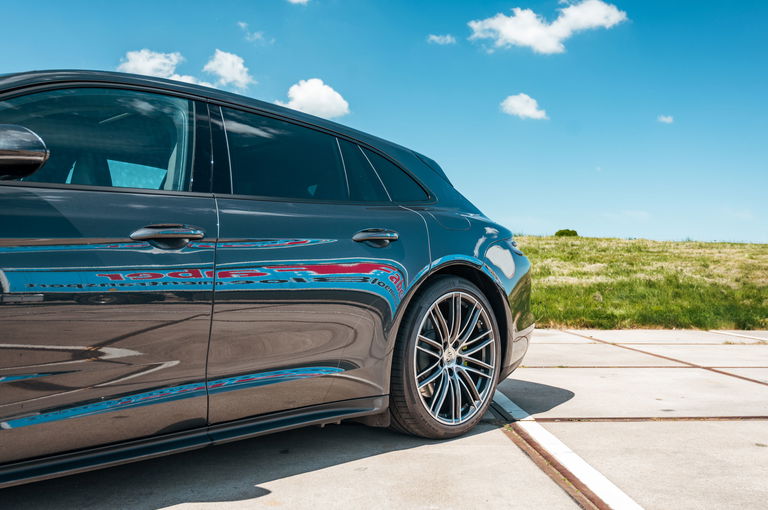 Porsche Panamera 4 E-Hybrid