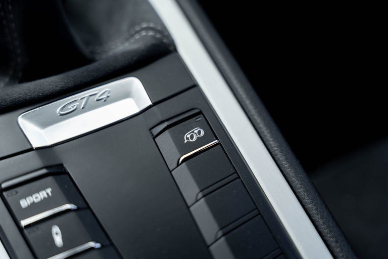 Porsche 981 Cayman GT4