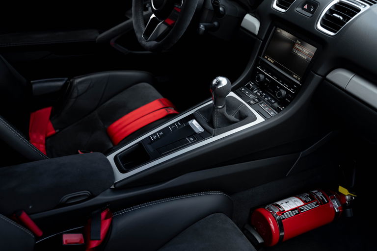 Porsche 981 Cayman GT4