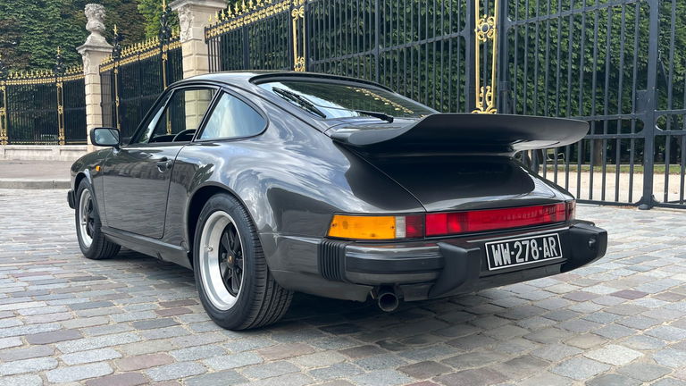 Porsche 911 Carrera 3.2