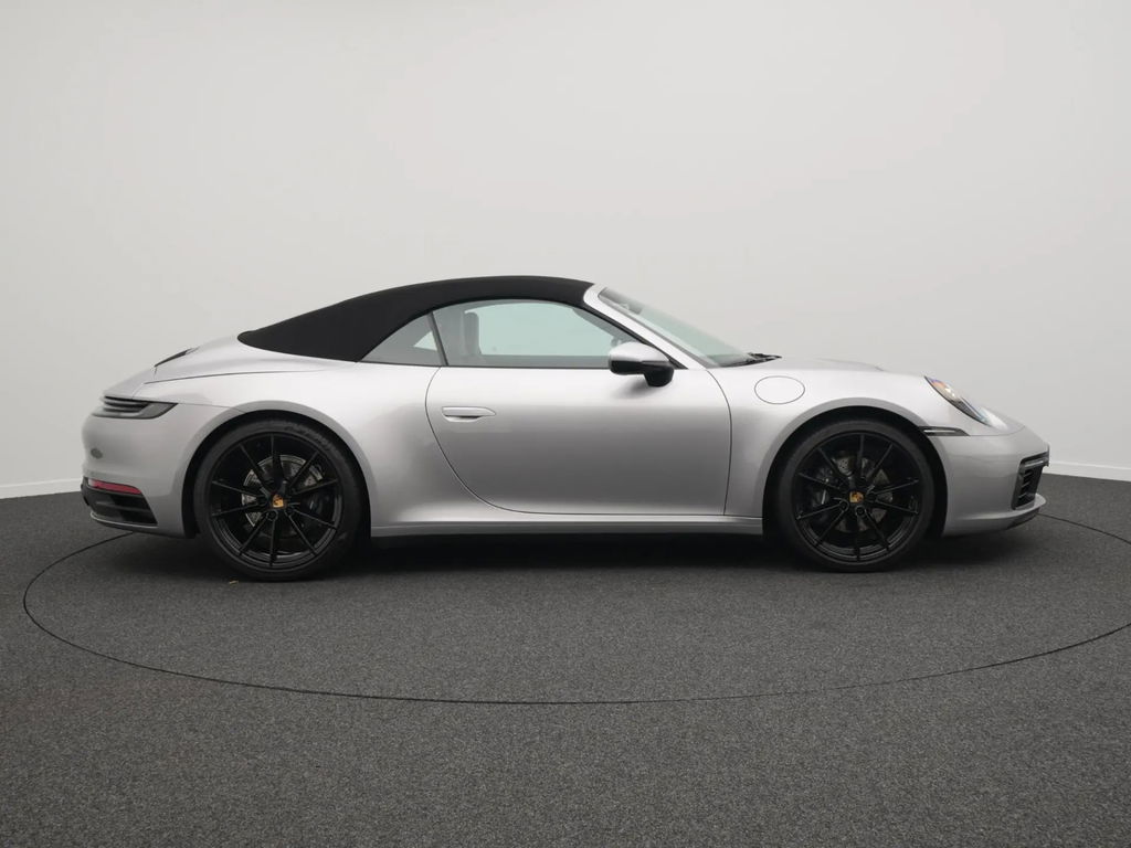 Porsche 992 Carrera