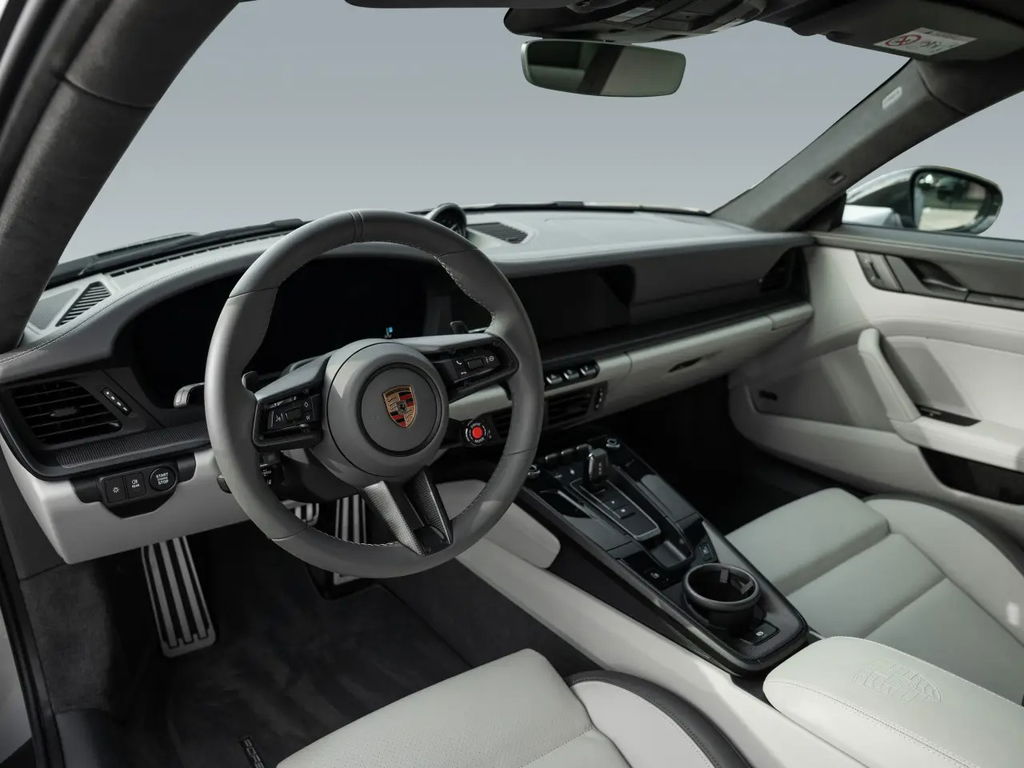 Porsche 992.2 Carrera 4 GTS