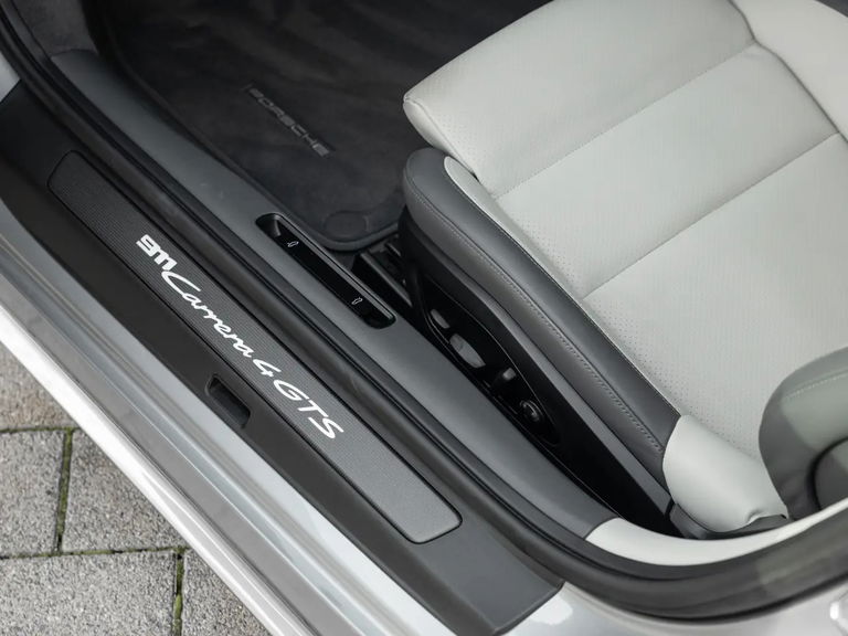 Porsche 992.2 Carrera 4 GTS