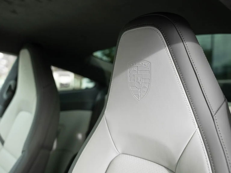 Porsche 992.2 Carrera 4 GTS