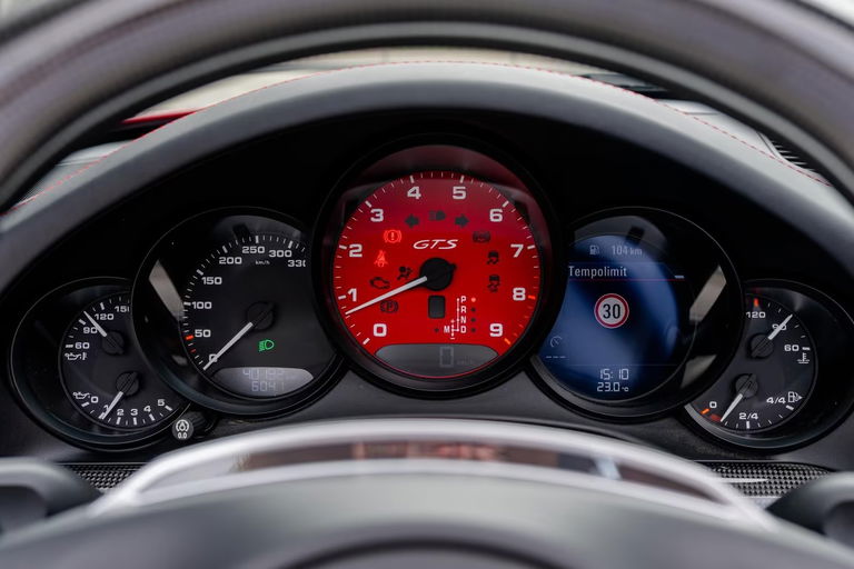 Porsche 991 Carrera 4 GTS