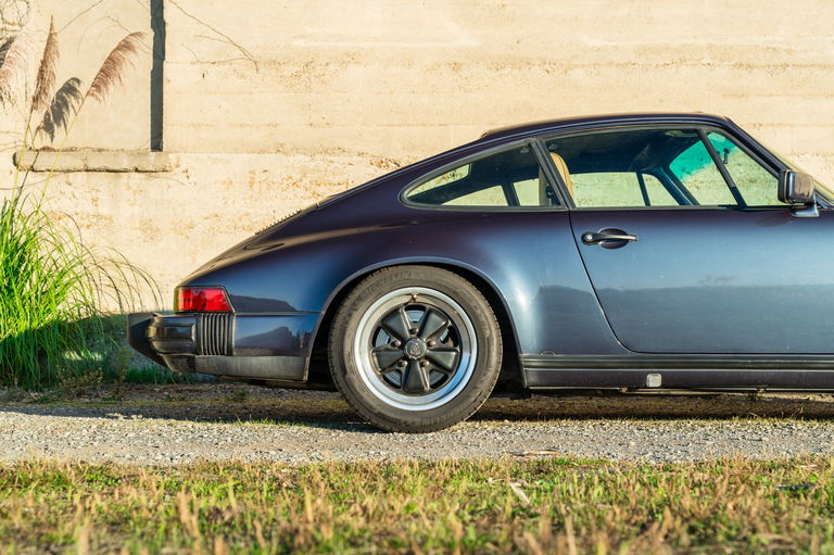 Porsche 911 Carrera 3.2 (US)