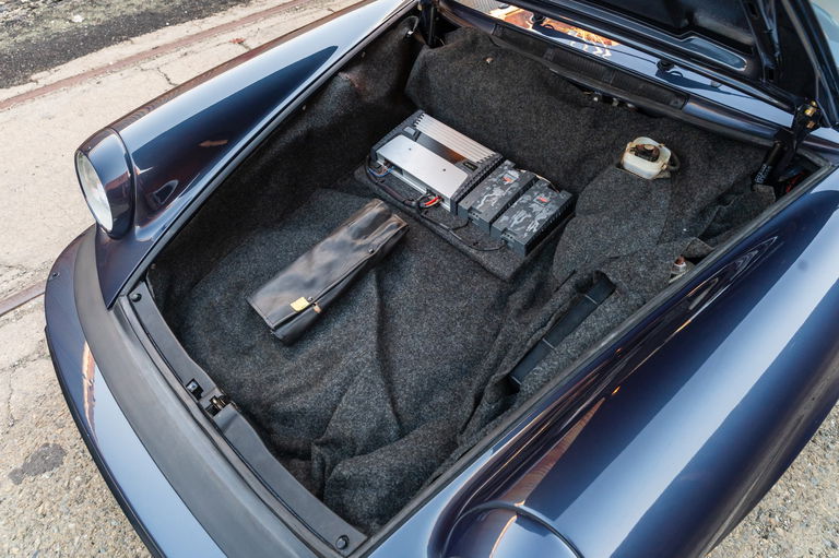 Porsche 911 Carrera 3.2 (US)