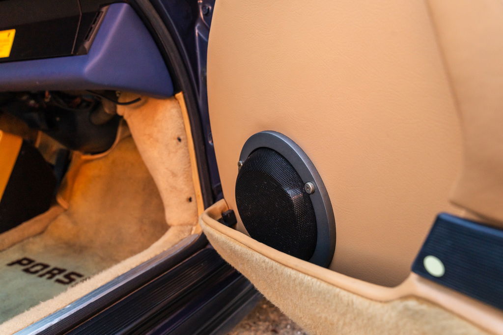 Porsche 911 Carrera 3.2 (US)