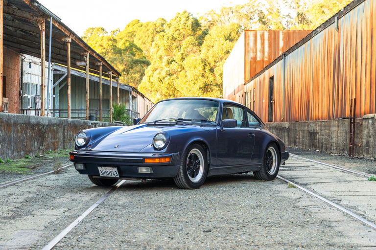 Porsche 911 Carrera 3.2 (US)