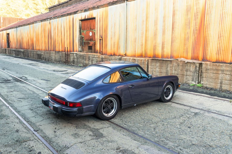 Porsche 911 Carrera 3.2 (US)