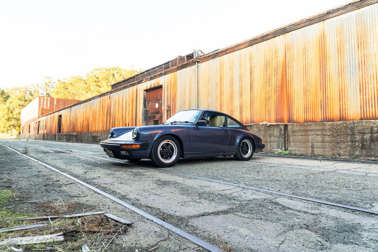 Porsche 911 Carrera 3.2 (US)