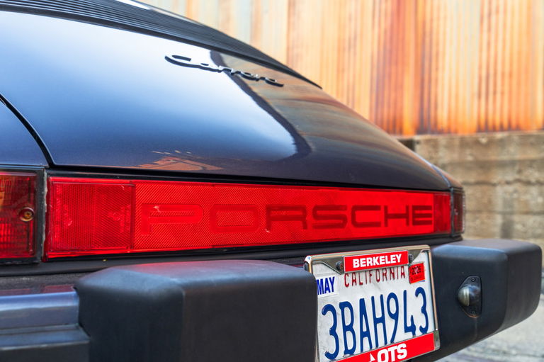 Porsche 911 Carrera 3.2 (US)