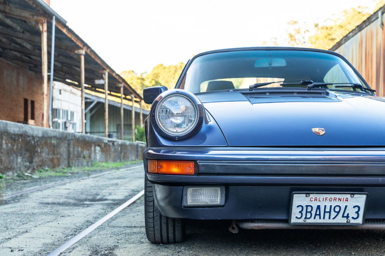Porsche 911 Carrera 3.2 (US)