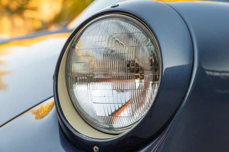 Porsche 911 Carrera 3.2 (US)