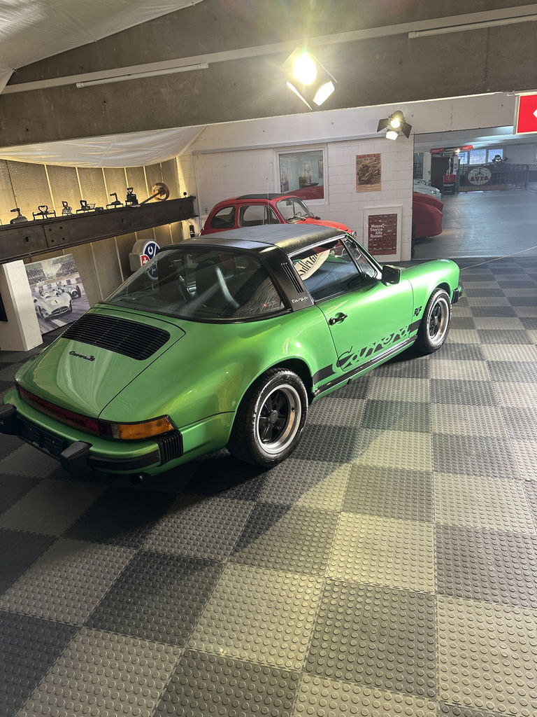 Porsche 911 Carrera 3.0