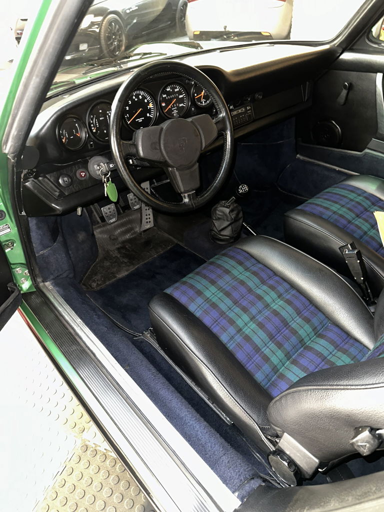 Porsche 911 Carrera 3.0