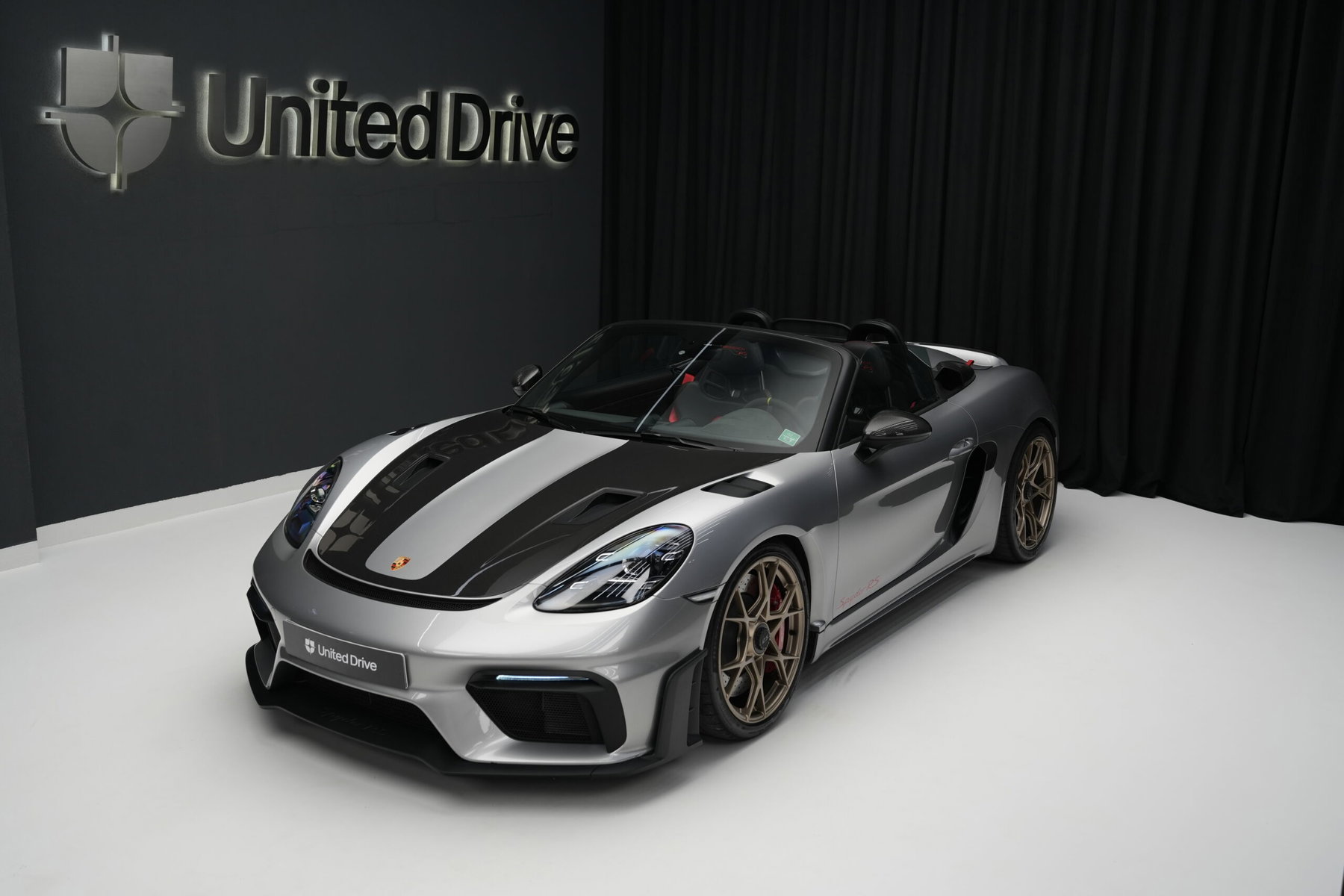Porsche 718 Spyder RS 2024 - elferspot.com - Marketplace for