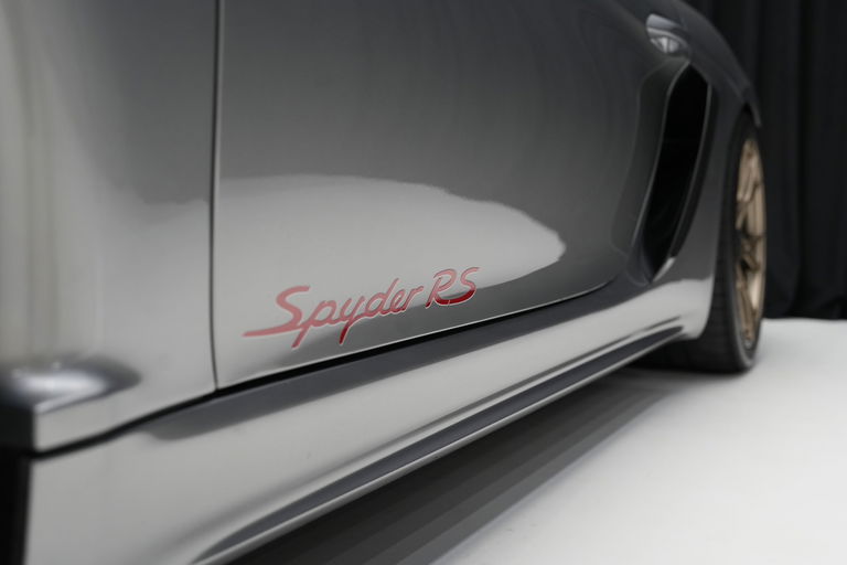 Porsche 718 Spyder RS