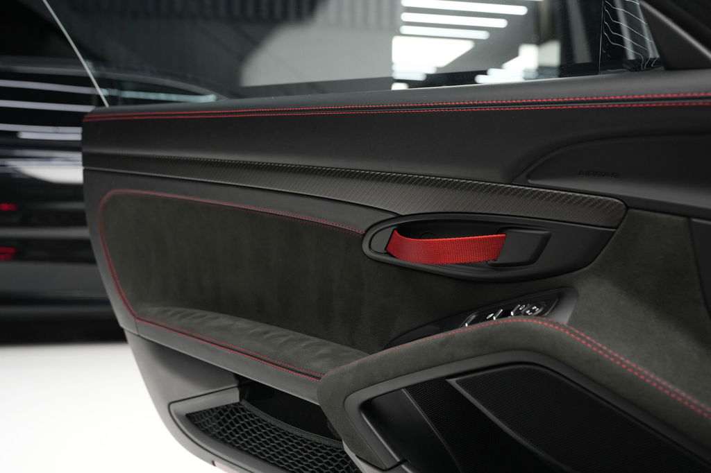 Porsche 718 Spyder RS