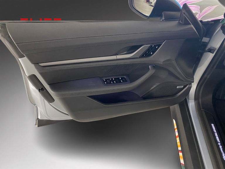 Porsche Taycan 4S