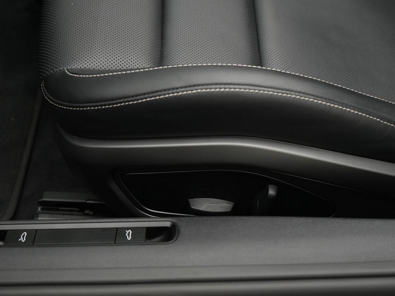 Porsche 992 Carrera GTS