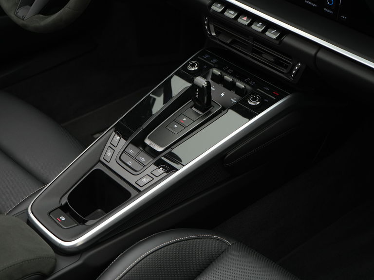 Porsche 992 Carrera GTS