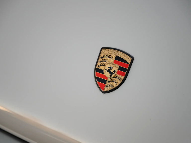 Porsche 911 Reimagined by Singer