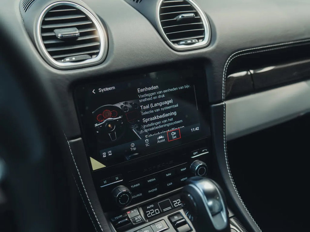 Porsche 718 Cayman