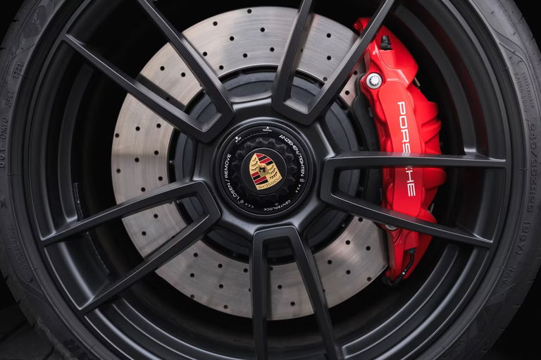 Porsche 992 Carrera GTS