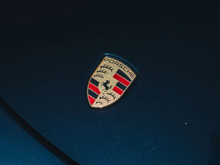 Porsche 718 Cayman