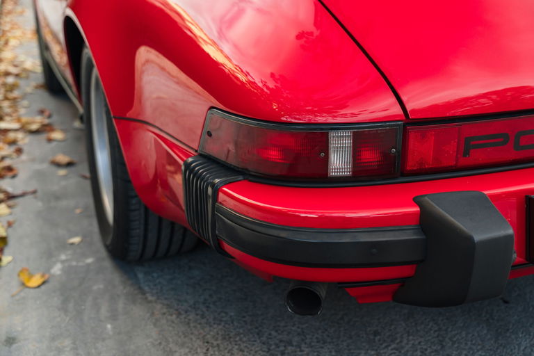 Porsche 911 Carrera 3.2 (US)