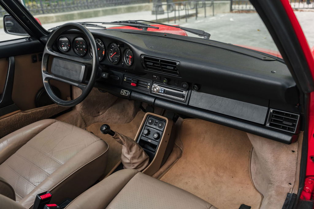 Porsche 911 Carrera 3.2 (US)