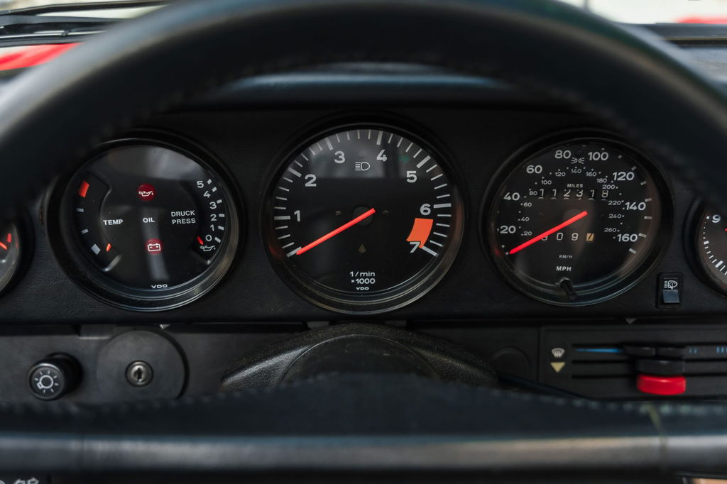 Porsche 911 Carrera 3.2 (US)